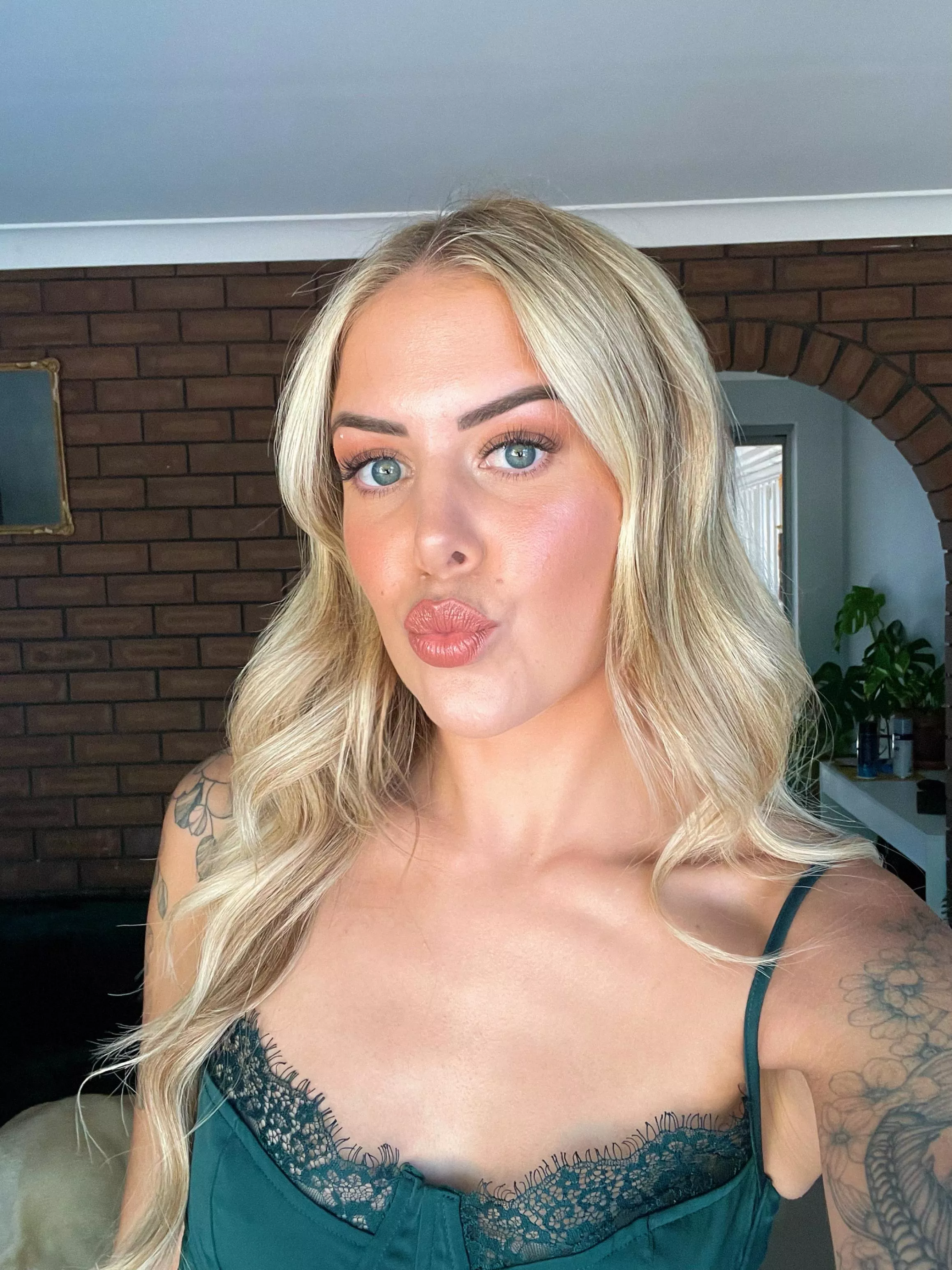 Which caught your attention first: tattoos or tits