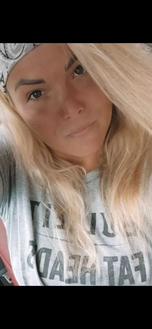 who wants to cum for goddess devon?