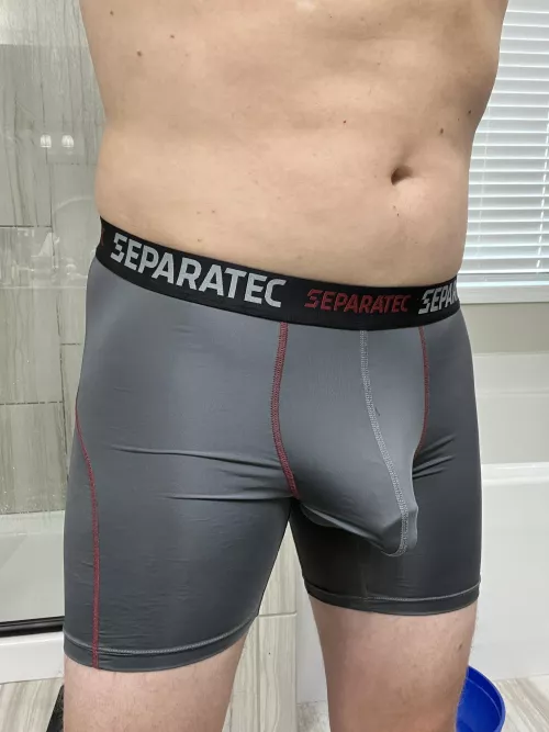 Wyd if you see this as you walk by my room? DMs open