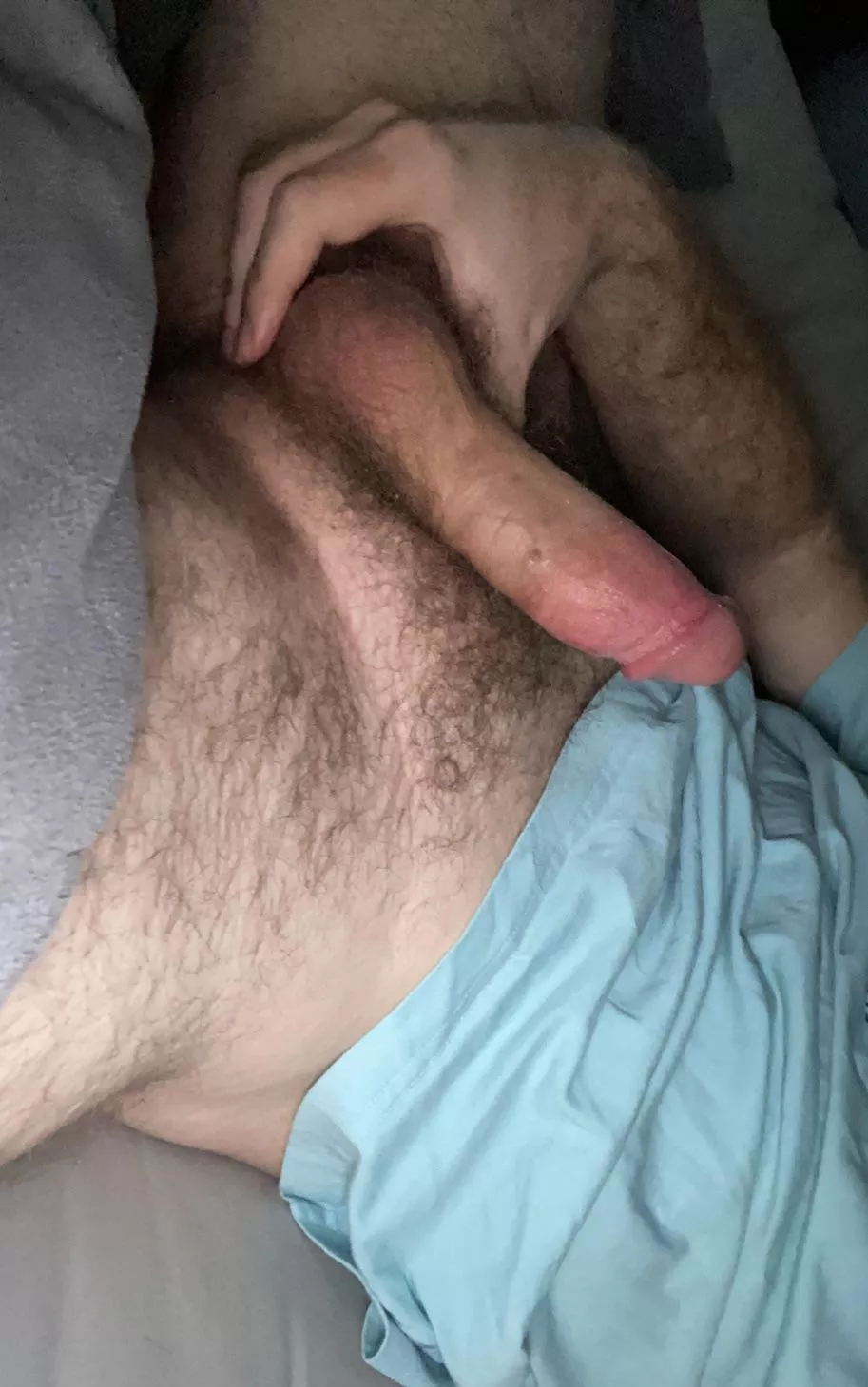 22 m USA hairy white college guy looking for bate bros to goon and edge with hmu @sean0318 USA+ Cut+ Bush+ Face++