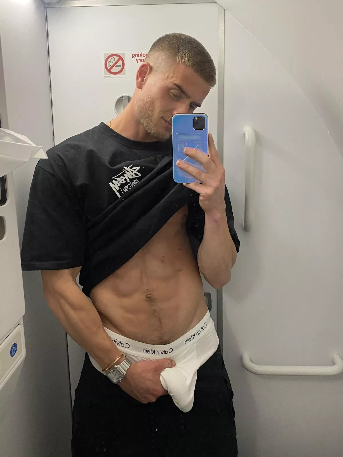 Airplane Bulge