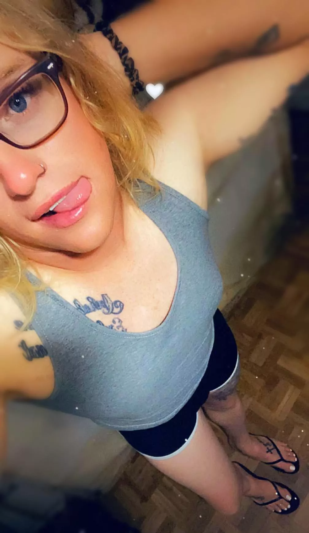 break up with your girlfriend, i’m bored 🎶😘