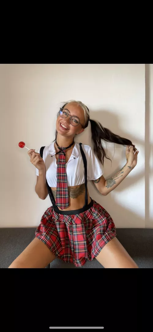 Every up vote gets a spicy pic (F22)