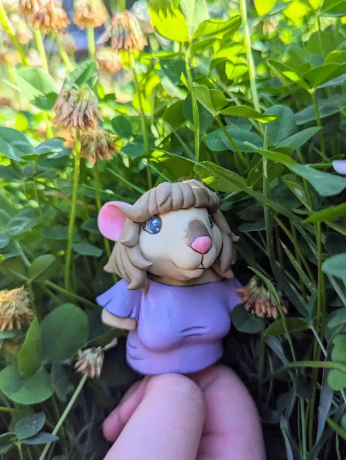 Fursona Bust Sculpture feat. my fingers (made by me)