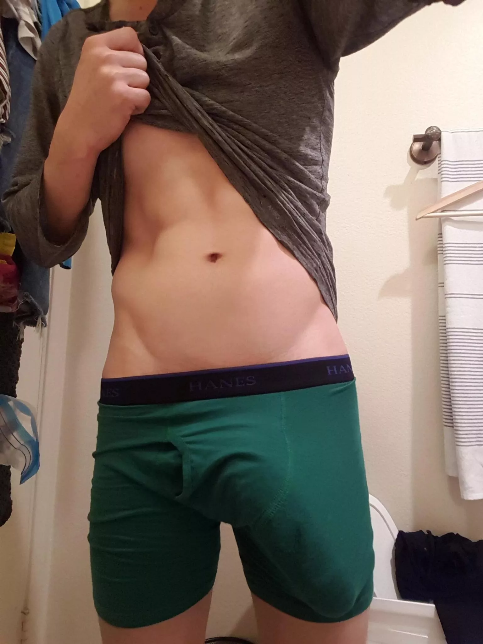 Horny as fuck lately. I'd love to spread the love to you 😘