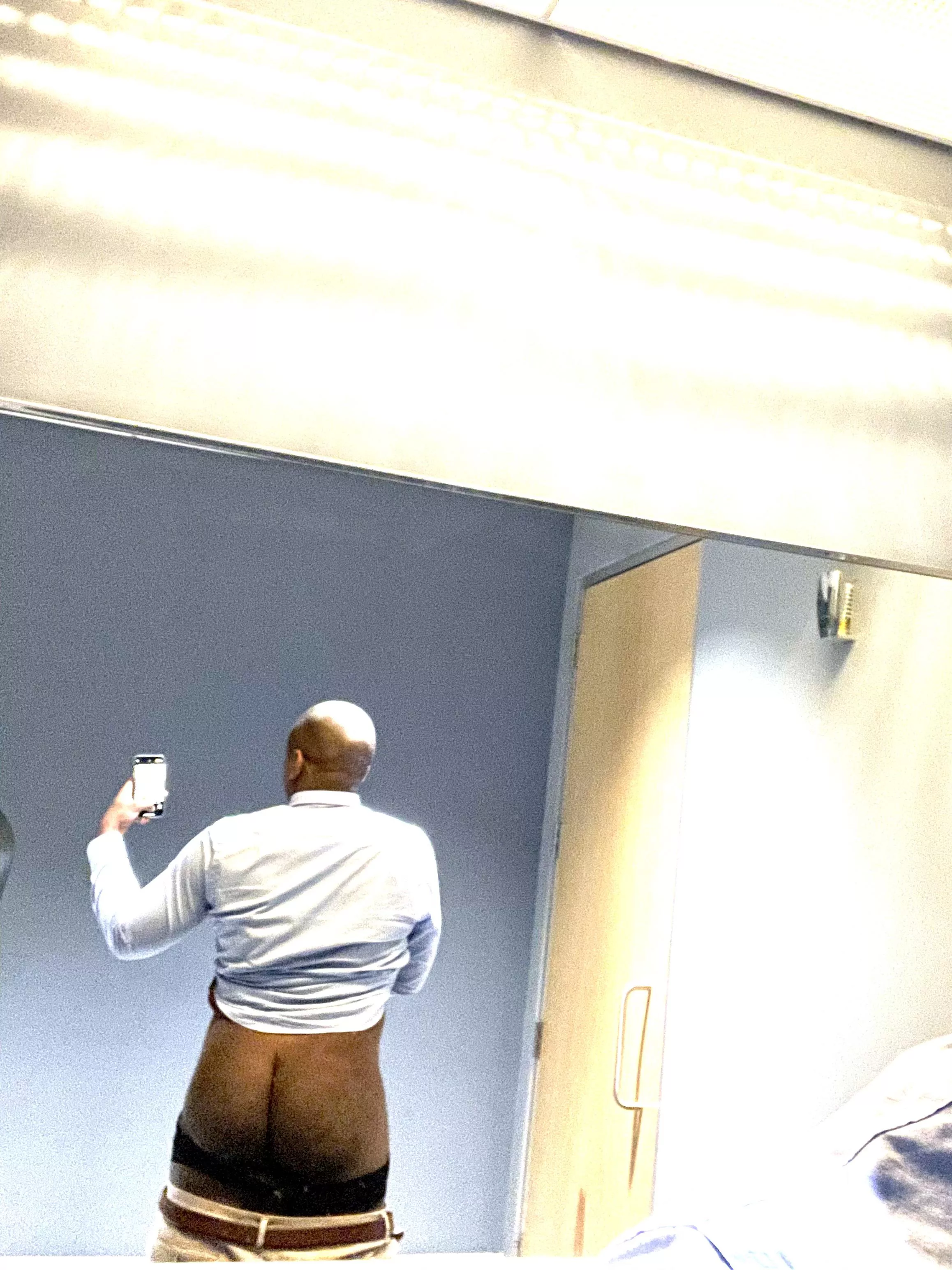 How Does My Butt Look?