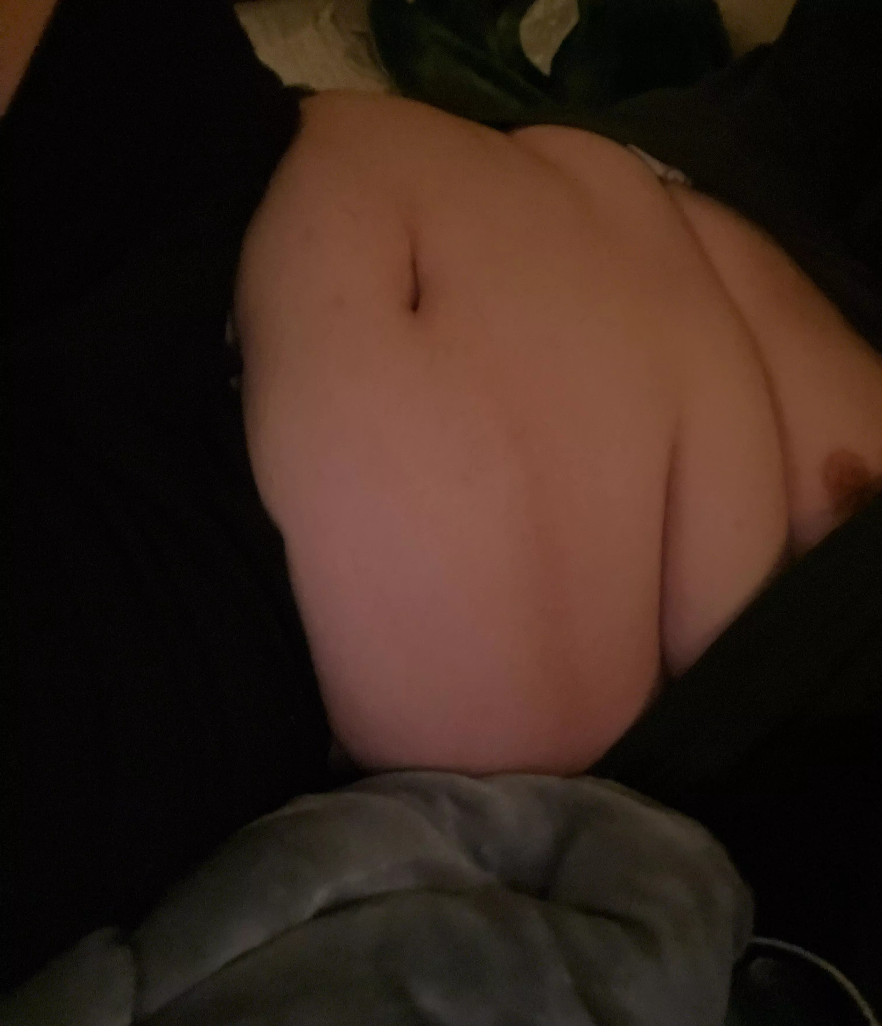 I love the way my body developed, my tummy is so plump and soft :3