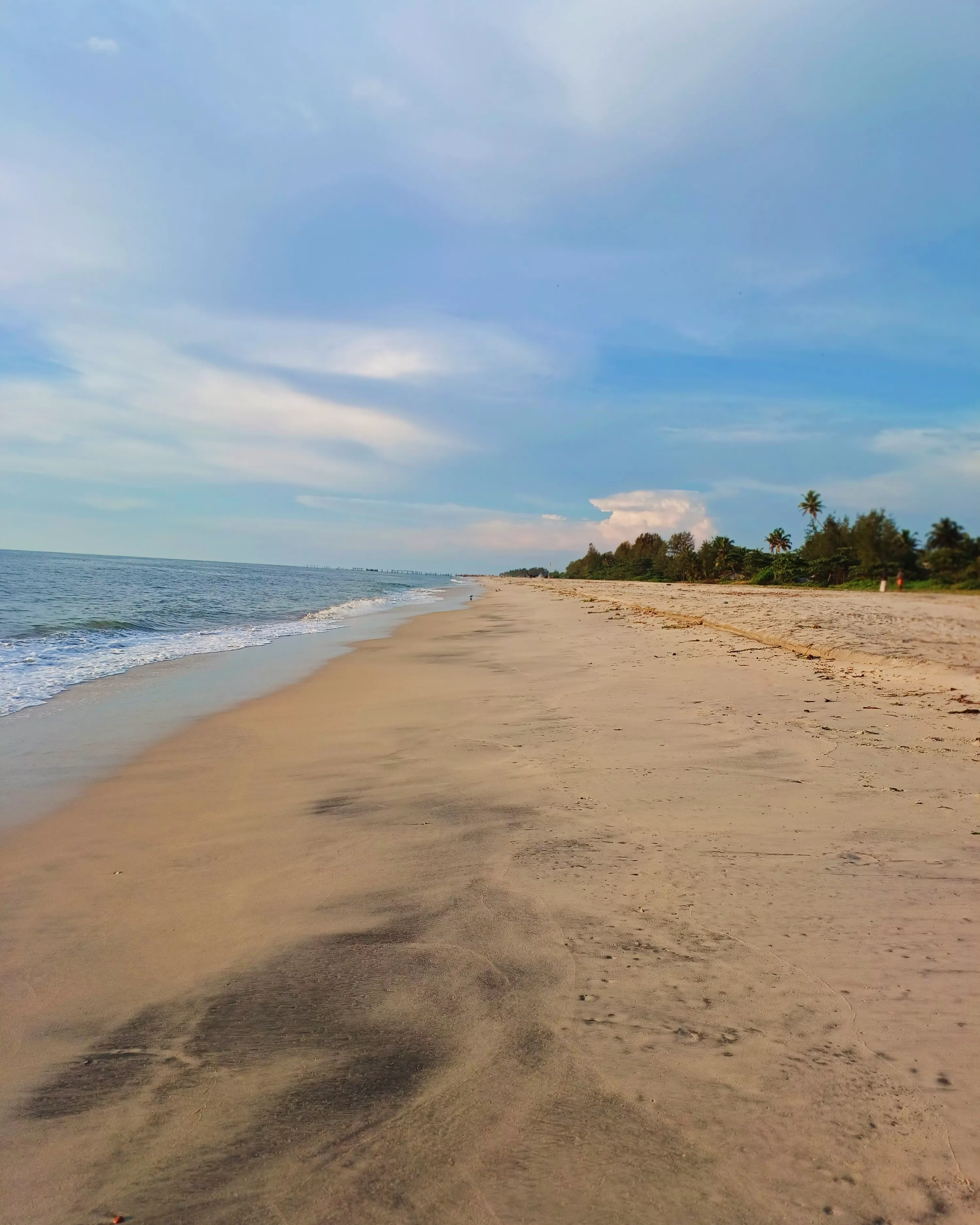I loved this view and stood there in awe for a good 15 min admiring the emptyness and the waves the horizon (which you cannot see in the picture).