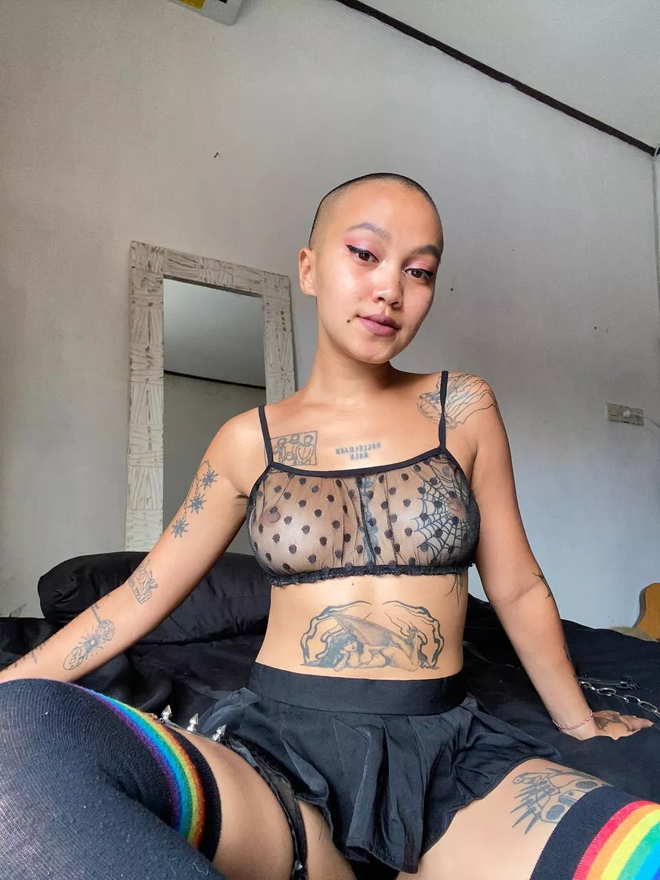 I think it's one of the most perfect first date outfits ever