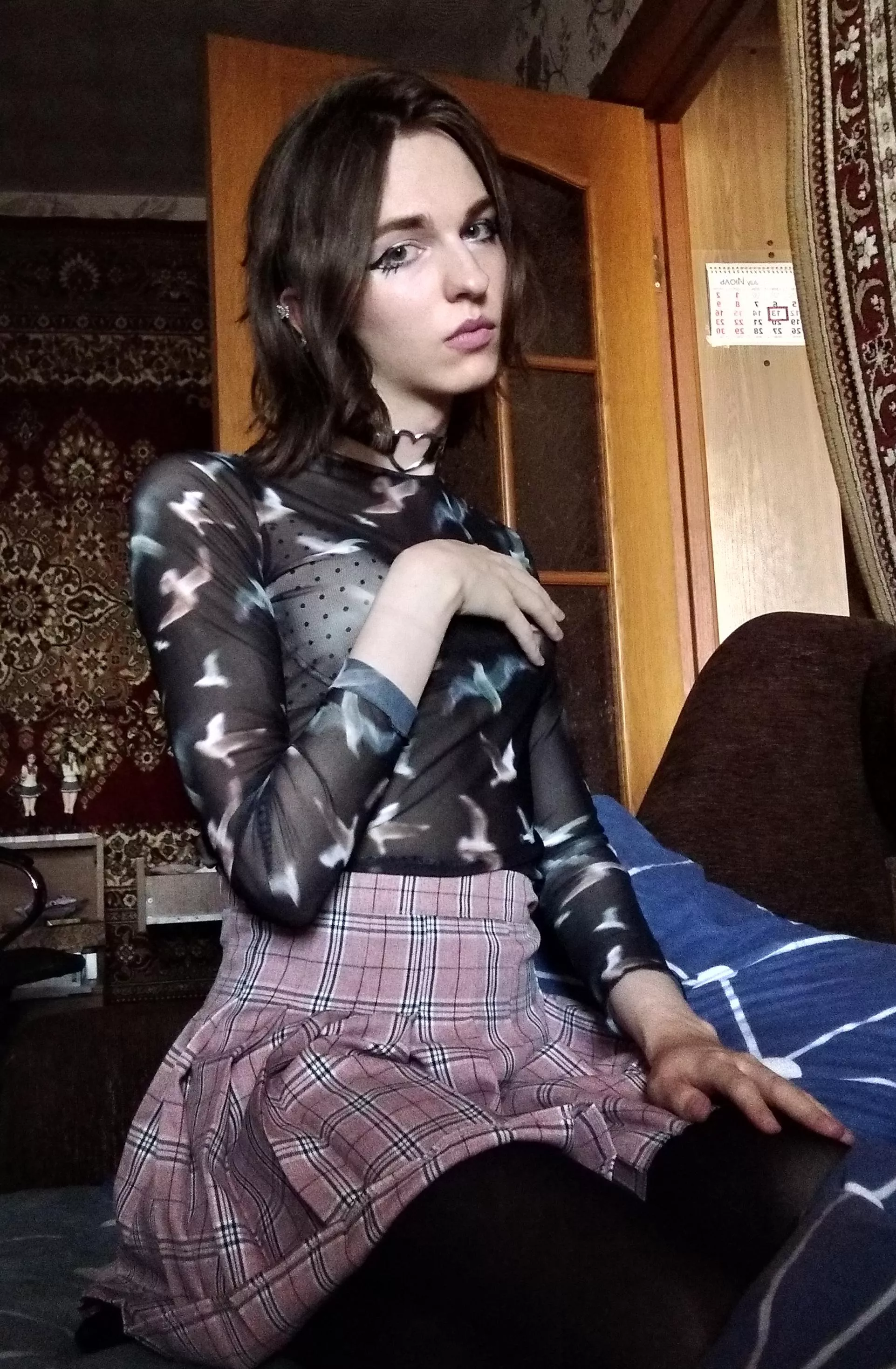 If I only know how to break this makeup-dress up-photoshoot everyday cycle ＞﹏＜