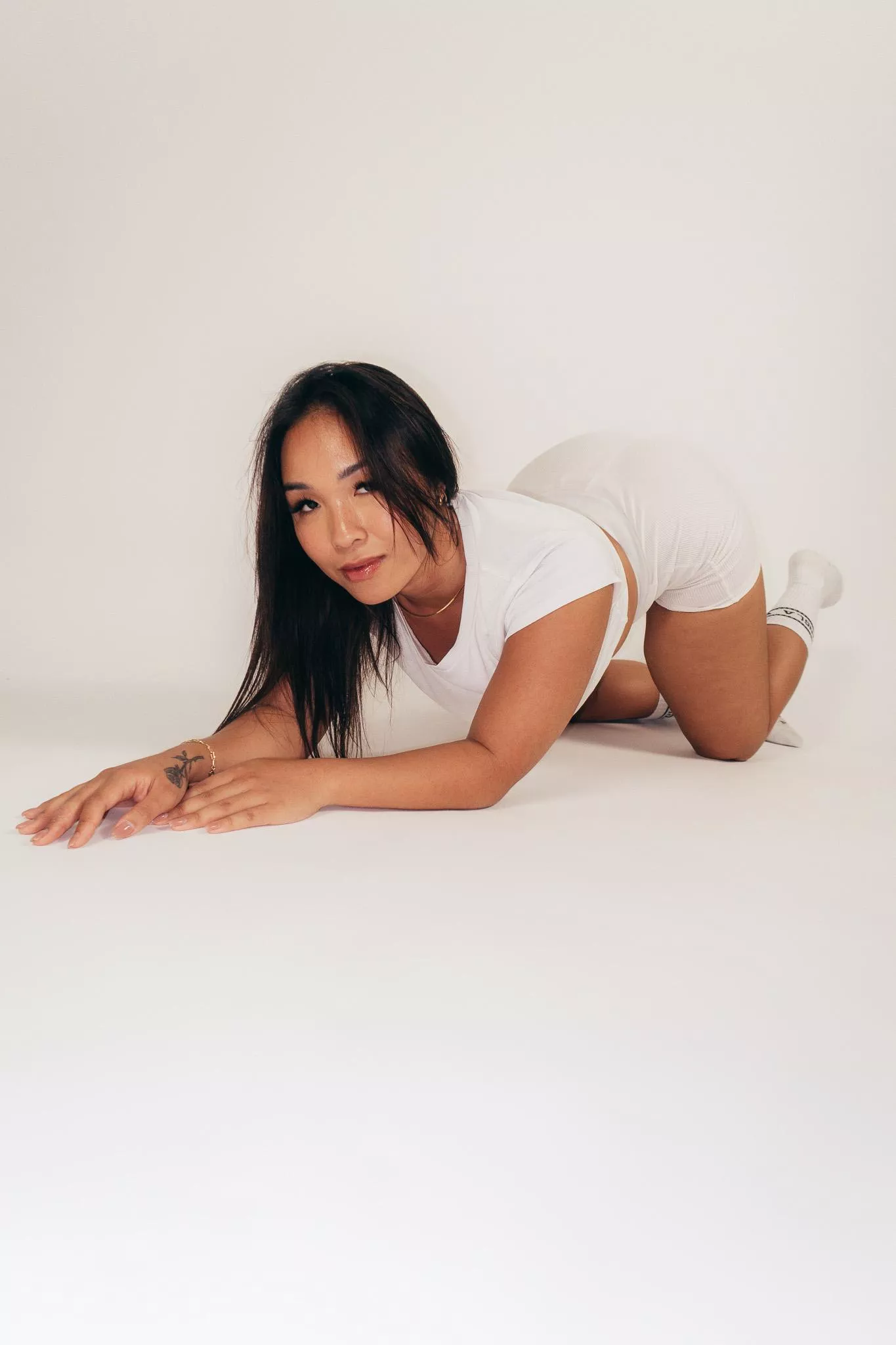 Just wanna be a slutty wifey.