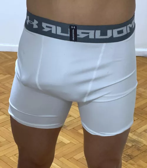 Me now, send dm 😏