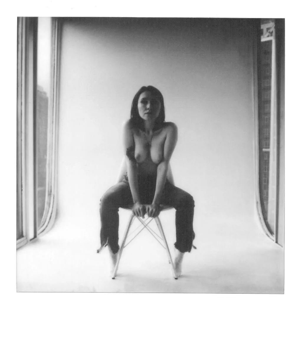 Nude Polaroid. Me be Hello Drofa