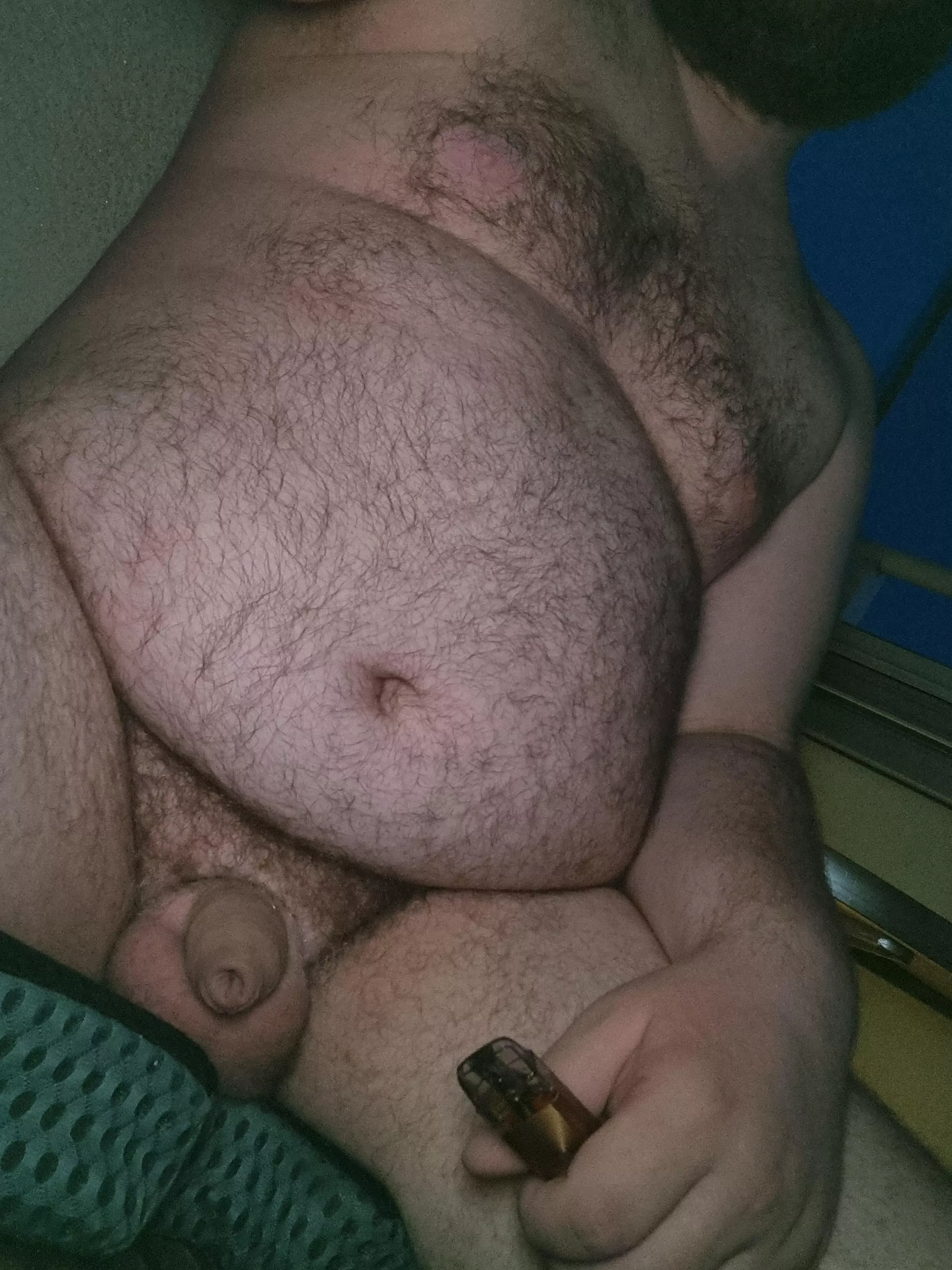 Sitting nude on the balcony at night is a very refreshing feeling 🤗