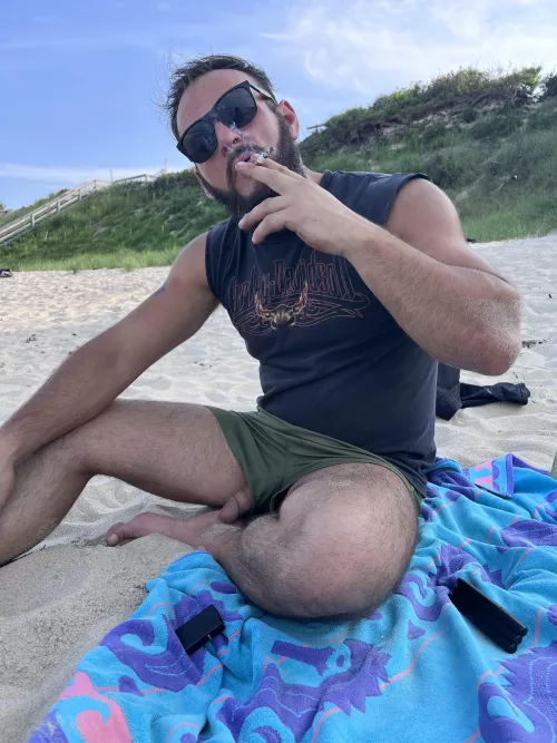 Thanks for letting me borrow your bathing suit bro. It’s kinda small though. (33)