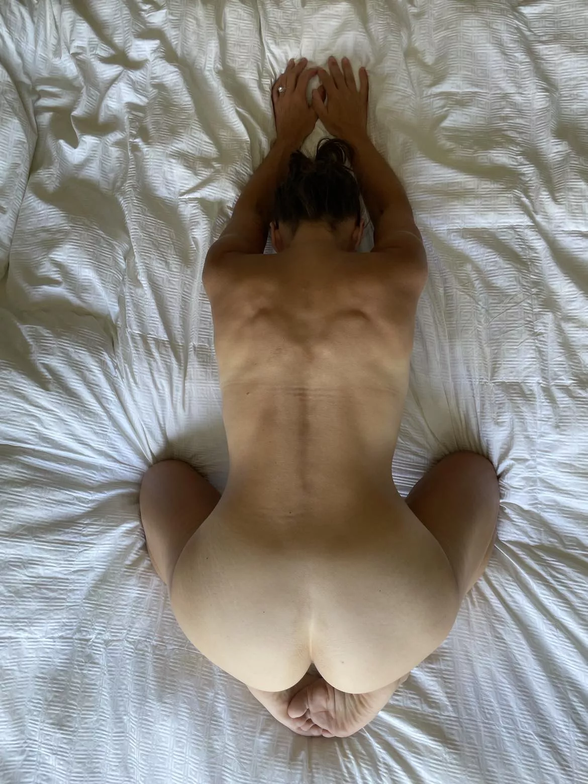 Creampie my asshole and let it drip on my soles