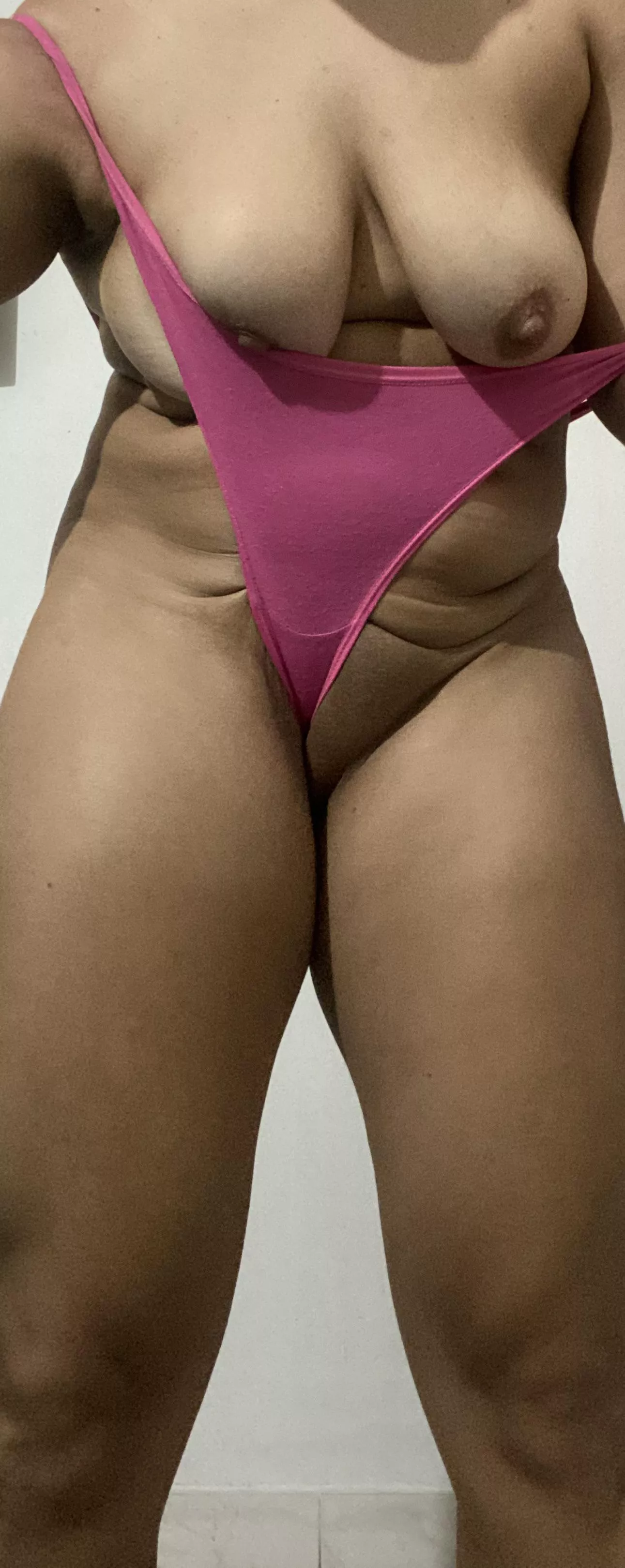 Just wanna feel me wedgie