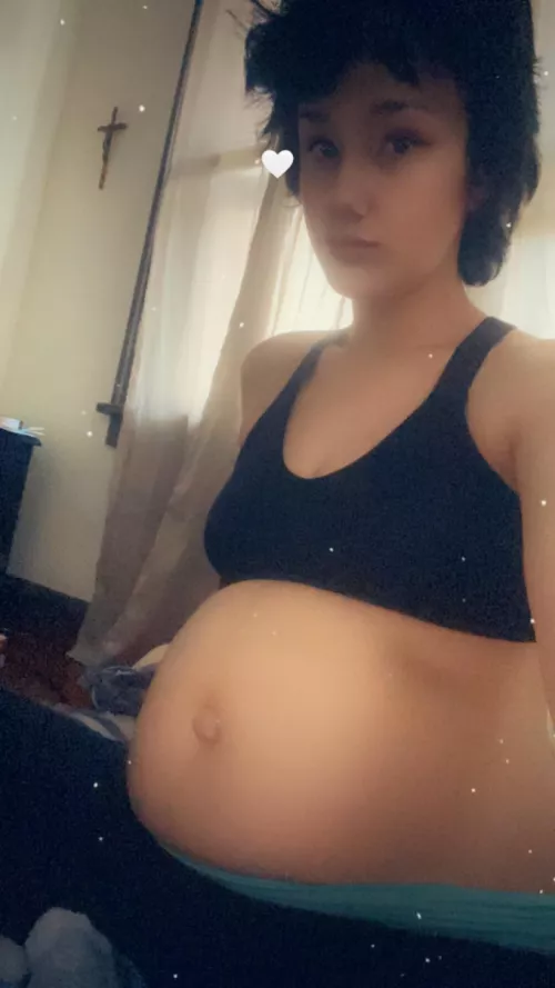 My tiny preggo body