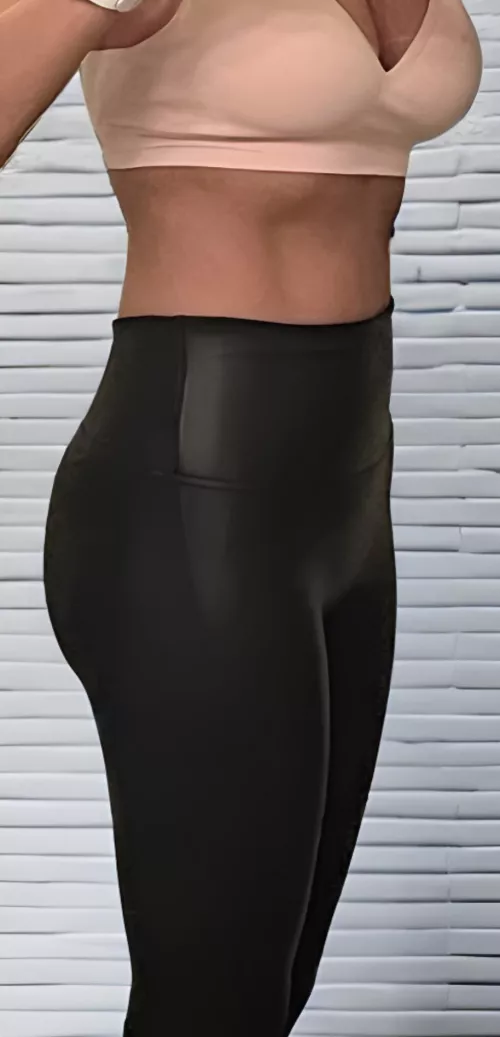 50 yo… Do these leggings fit me?