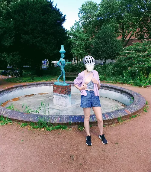 Better safe than sorry 💁‍♀️🍒🌺🚲🌞 [OC]