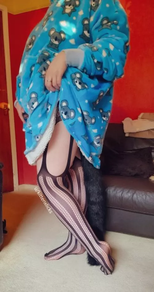 Come to bed, kitten has a surprise for you... 🔥