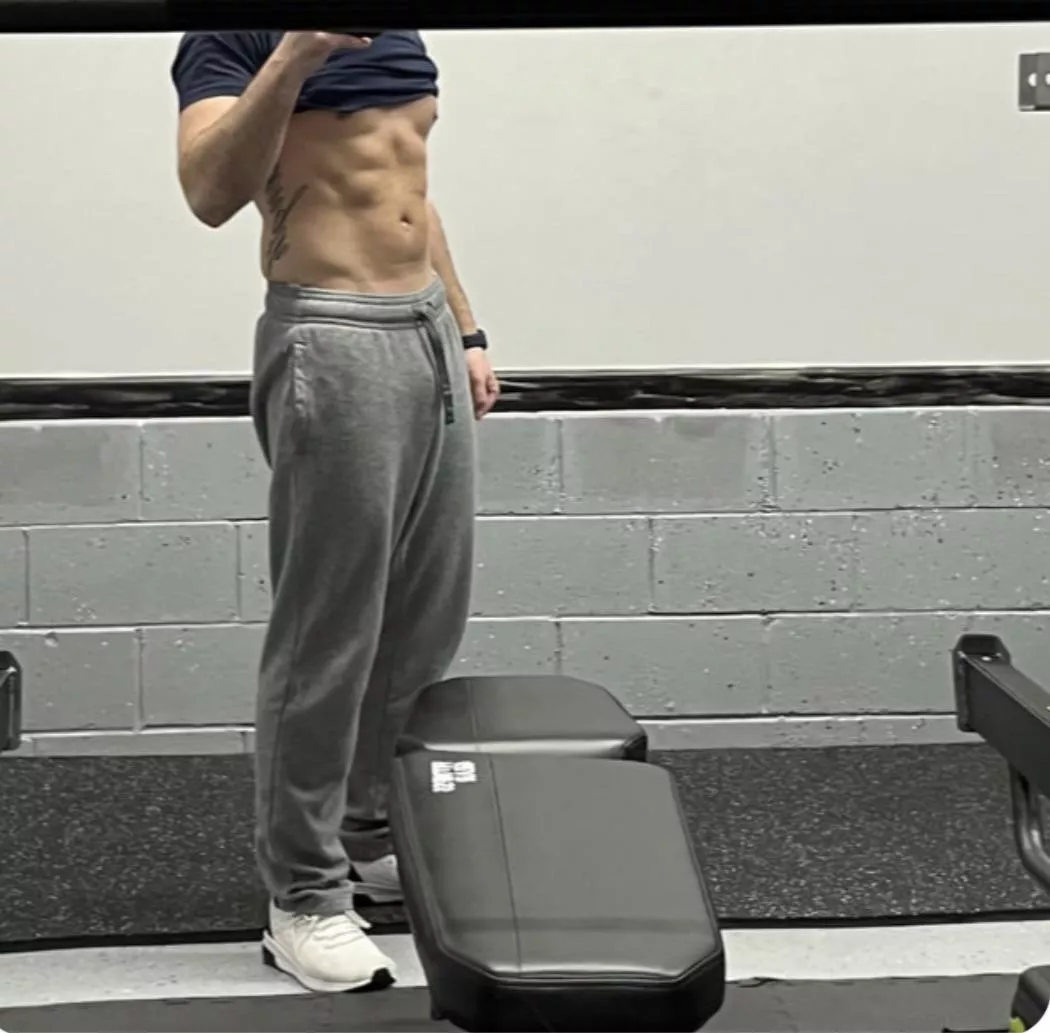 Gy[m] buddy wanted: inquire within 😉