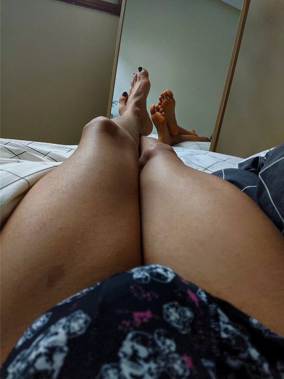 I wake up so horny with all your comments and DMs. love you guys!