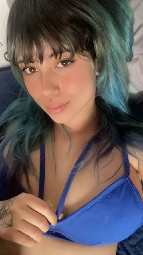 Is neon hair best with huge tits?