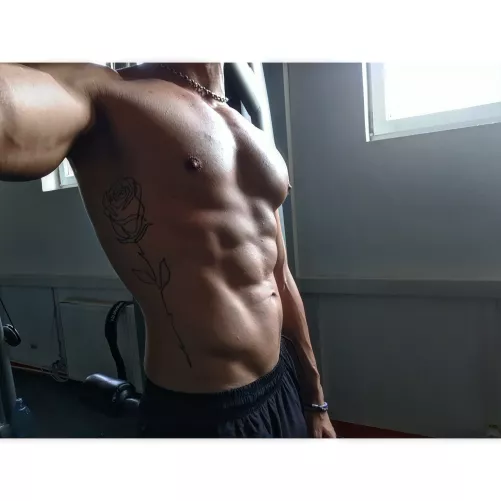 Is this the perfect physique? 🥵