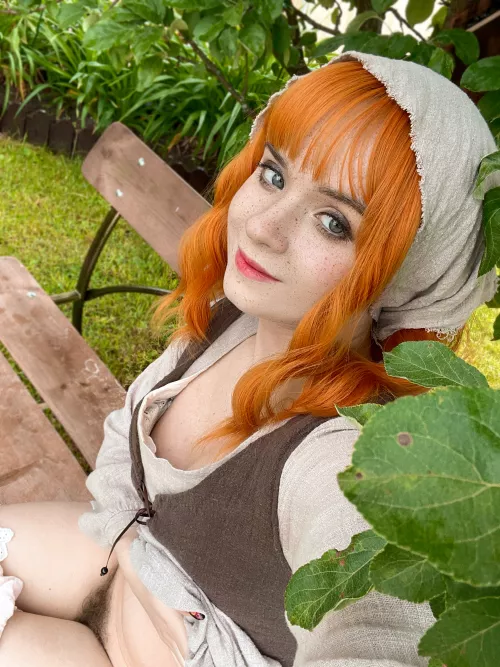 Lots of freckles and a rural lady's outfit