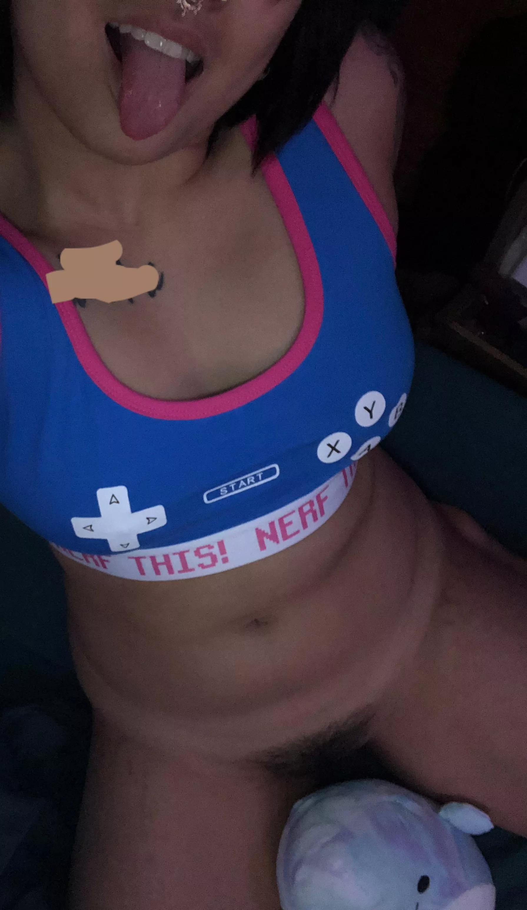 Perfect top for gaming! I’ll be pushing my controller buttons and hoping you’ll wanna push mine 🎮😈🎮