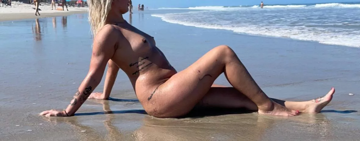 When the tits just pop