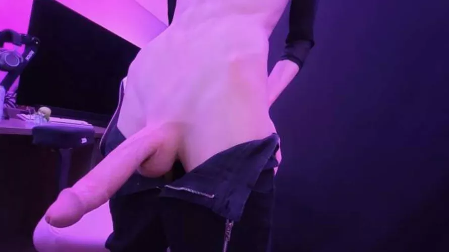 Bigger than your bf ?