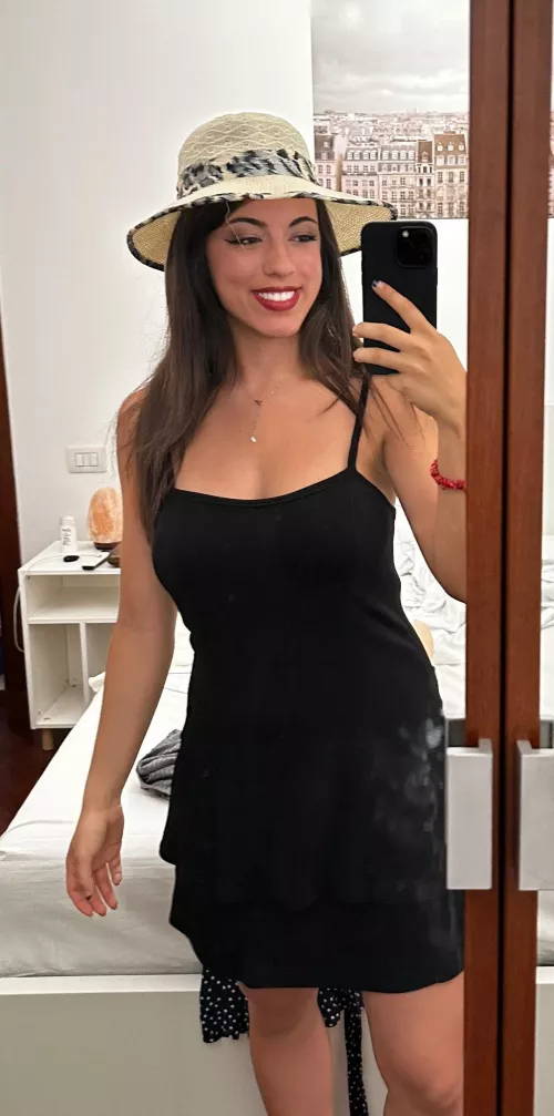 Braless selfie today <3 F19