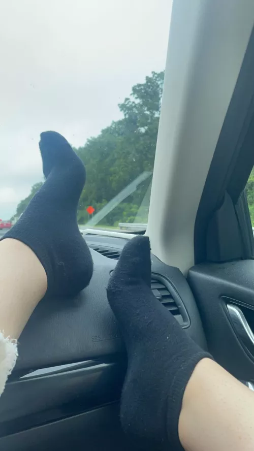 do you like black socks? they are smelly and damp af 🥵💦