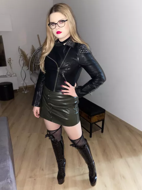 Huge fetish for leather since 18