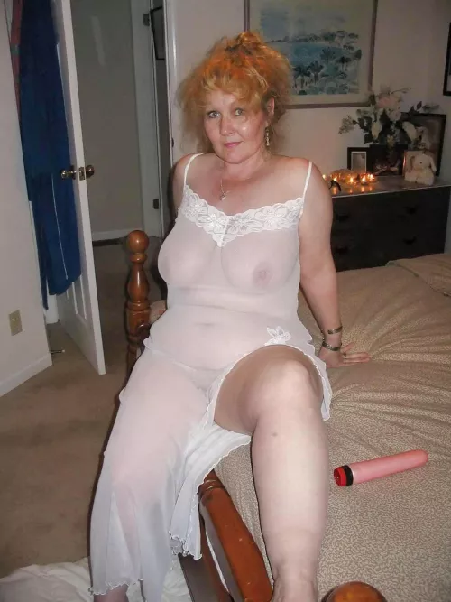 Imagine visiting your aunt and she’s waiting like this