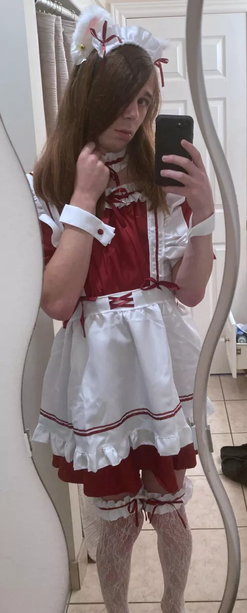 Oh my gawd I was so nervous to post this, I’ve never worn a dress before. how do I look…?