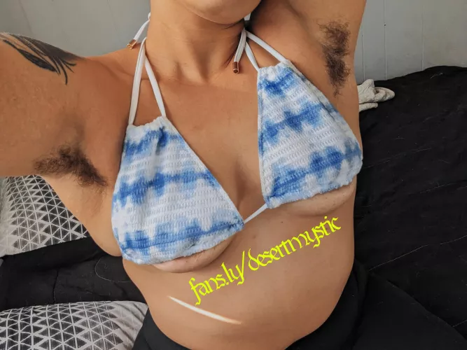 Oops, my top is coming off 😏