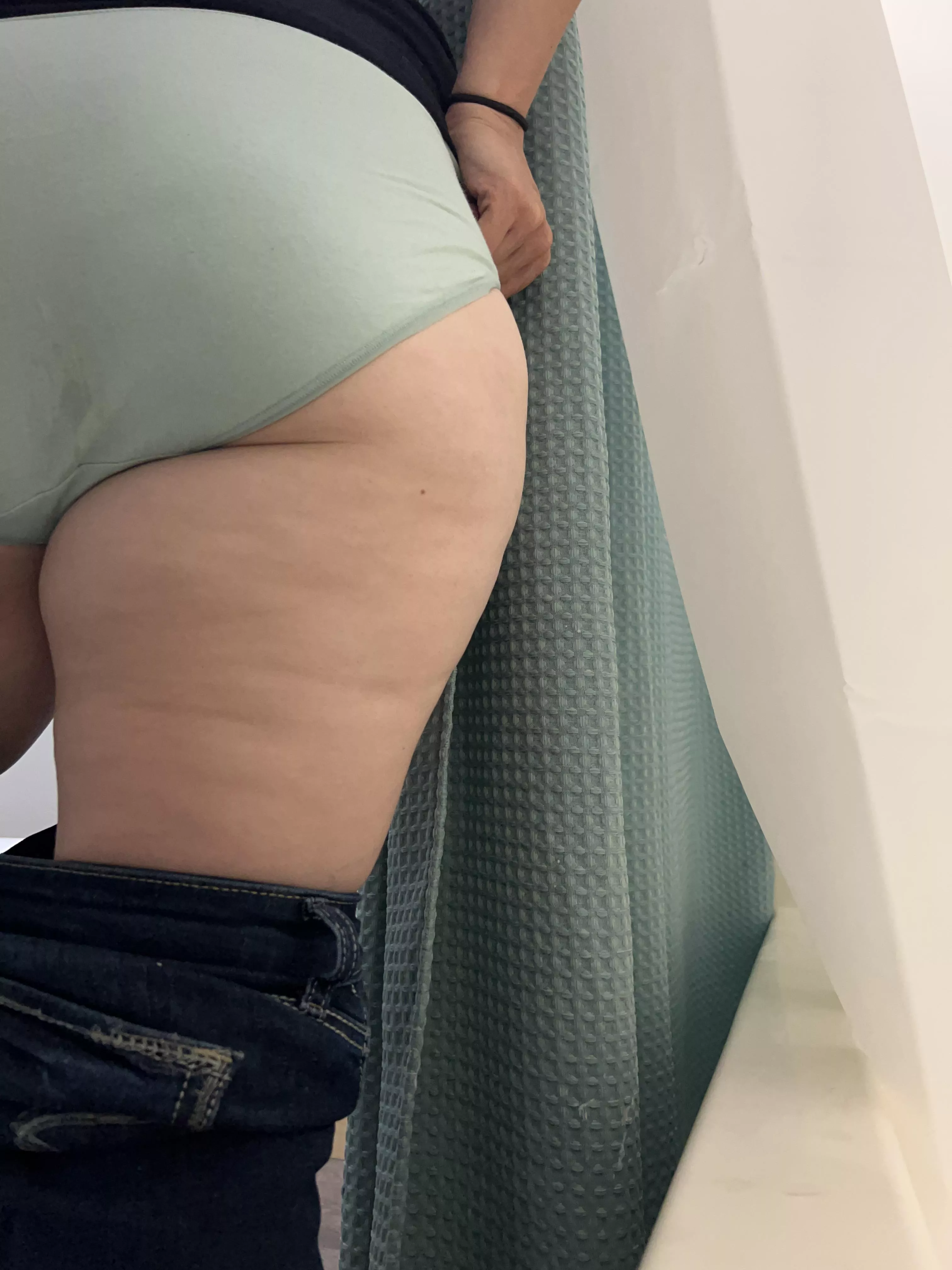 Snuck a quick bathroom pic in a guest bathroom for you