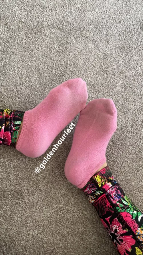 Do you like pink socks?😜 [selling]