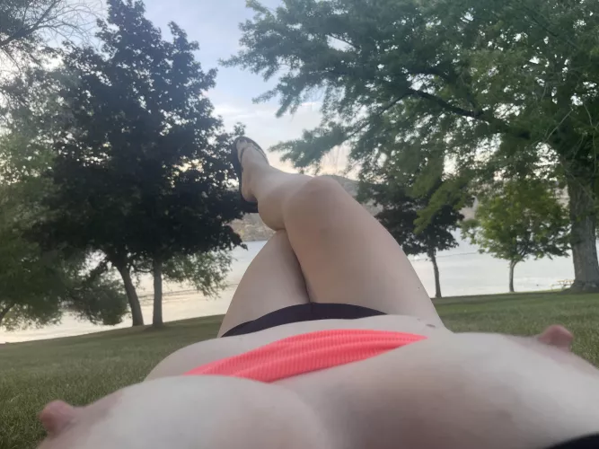 🏝️ Fun at the beach! But I think I need some help with sunblock 🧴 🍑 🍒