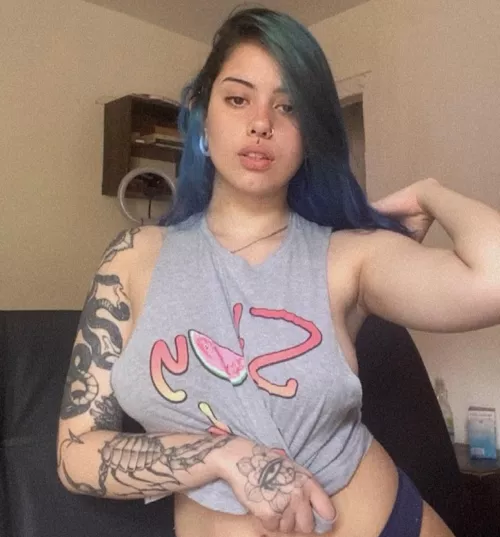 Goth girls with neon hair can make make your life more thrilling😏