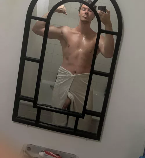 I could use a hand drying all these legs 😏💦