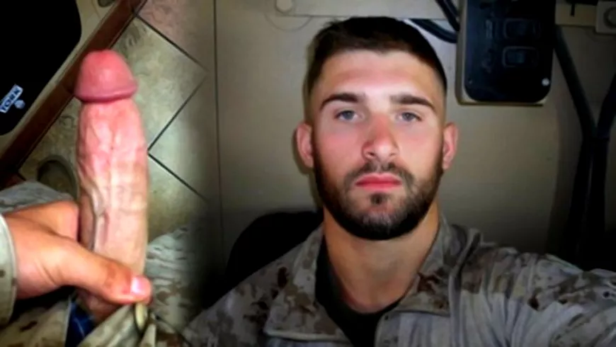 Oh Wow - this soldier is freakin' HOT. ♂️🍆🔥