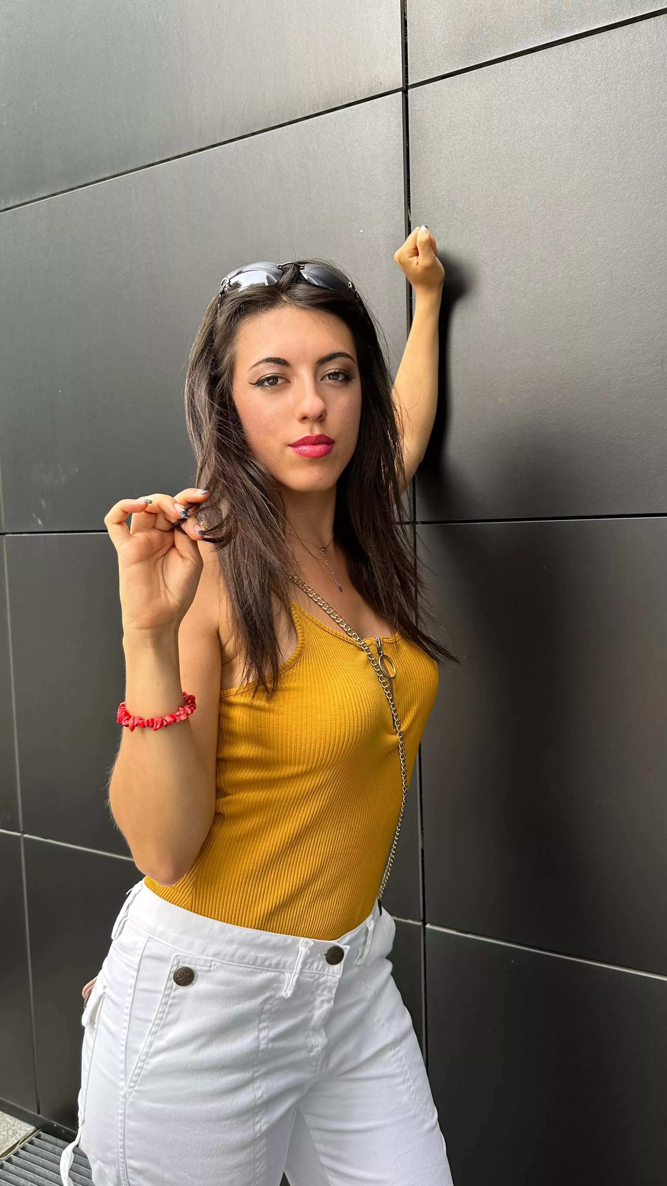 Posing in my 9th day braless, I've never felt that cute before <3 f19