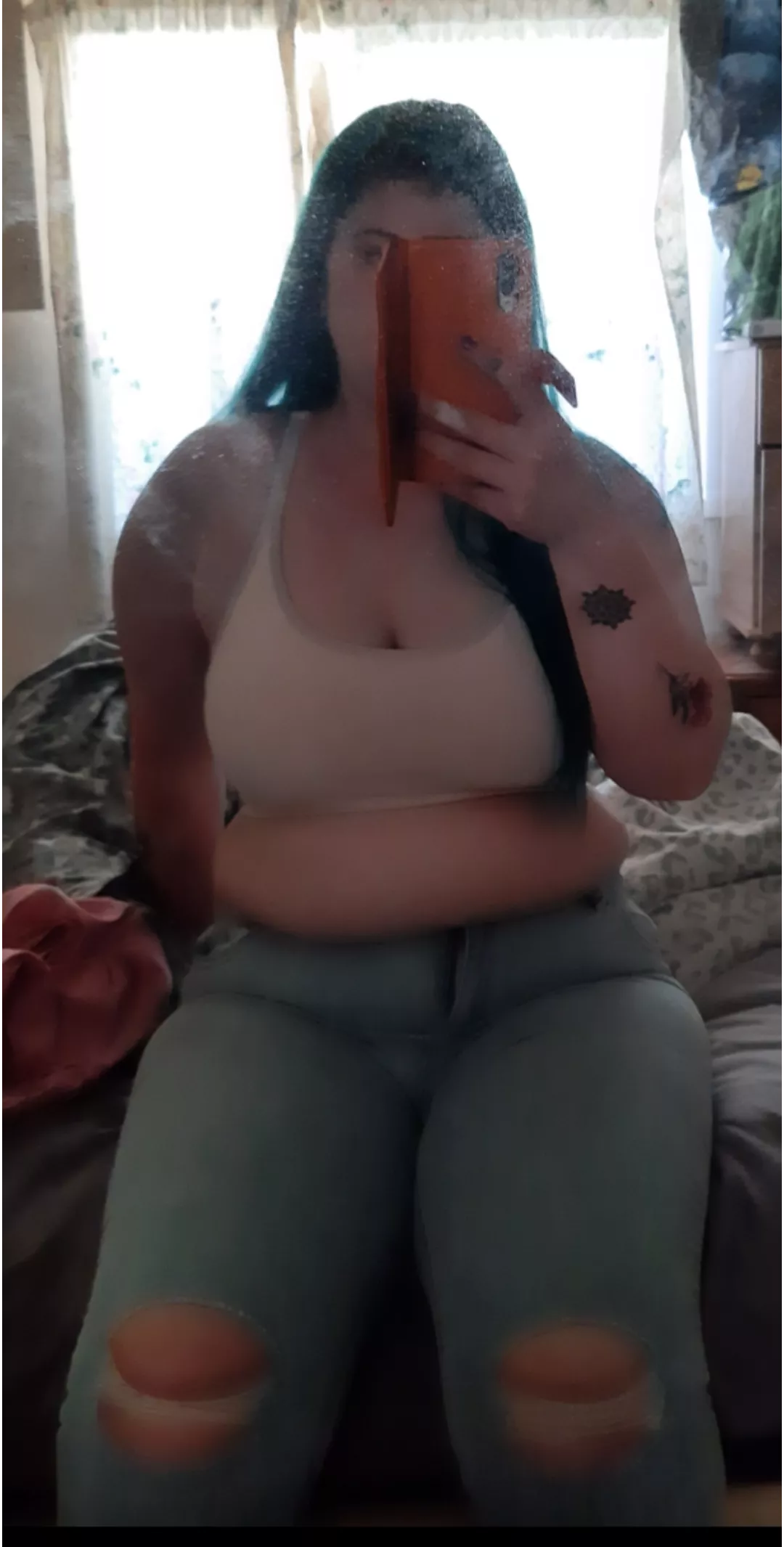 These jeans are super tight now! Massive muffin top 🥺 I just can't stop eating! My partner is a massive feeder aswell... I need to accept these consequences of my actions! Haha! Do you still think I'm worthy with my rolls, muffin top and more rolls?