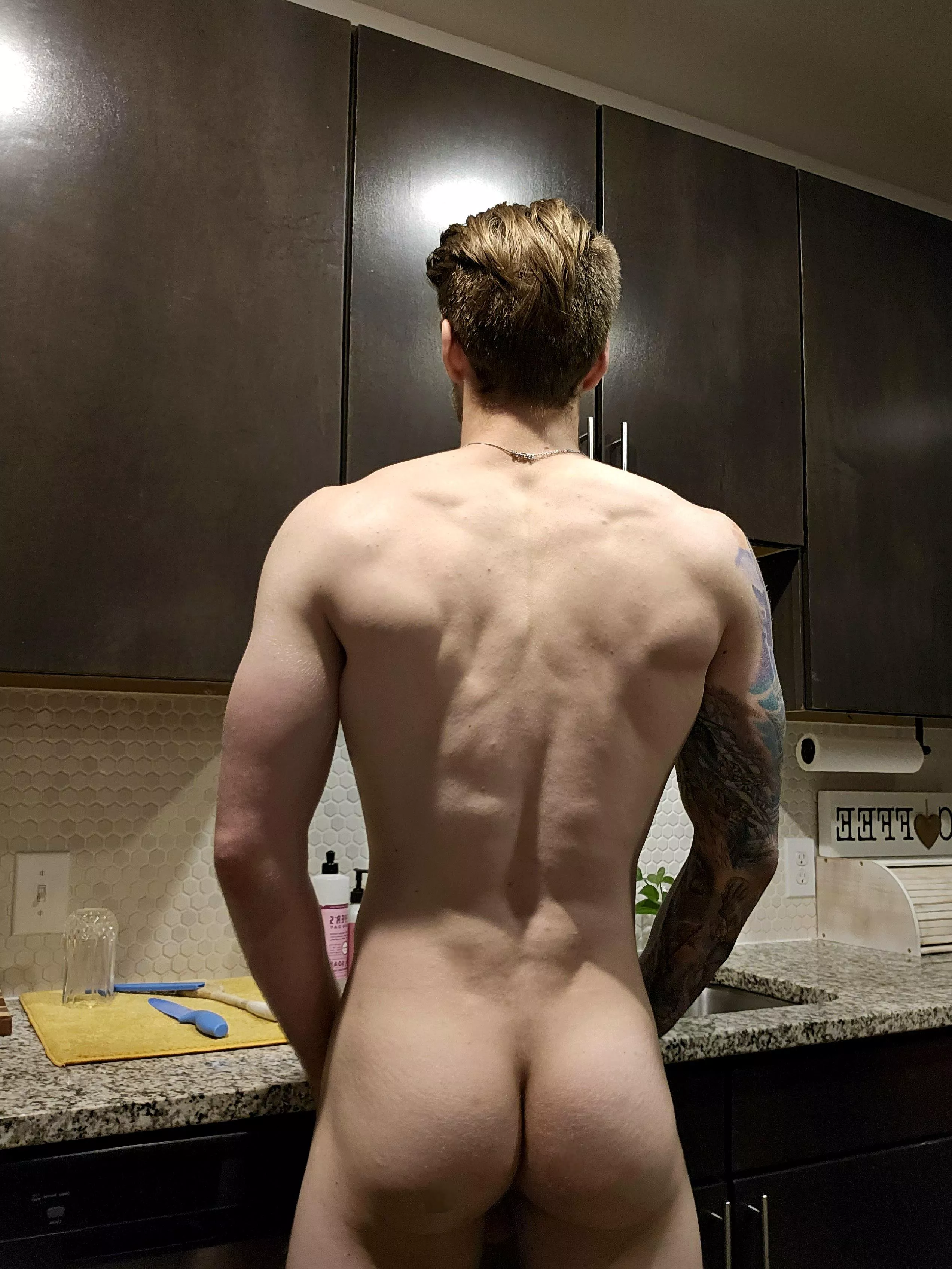 Who here likes a nice full moon? 🌕