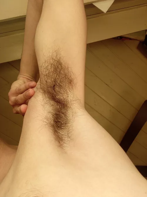 Do you like my wet armpit after train?