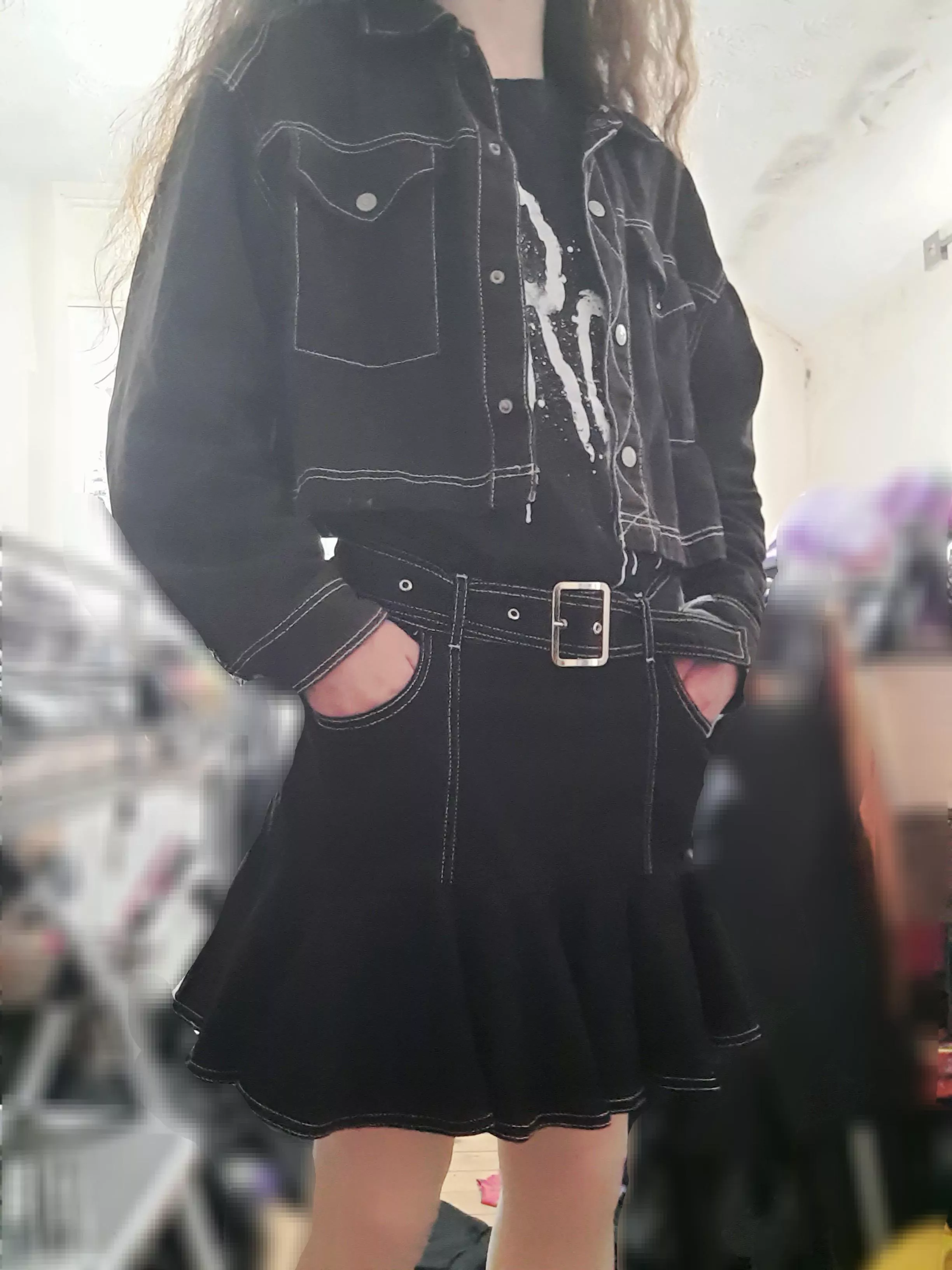 Does the skirt work with this outfit or nah?